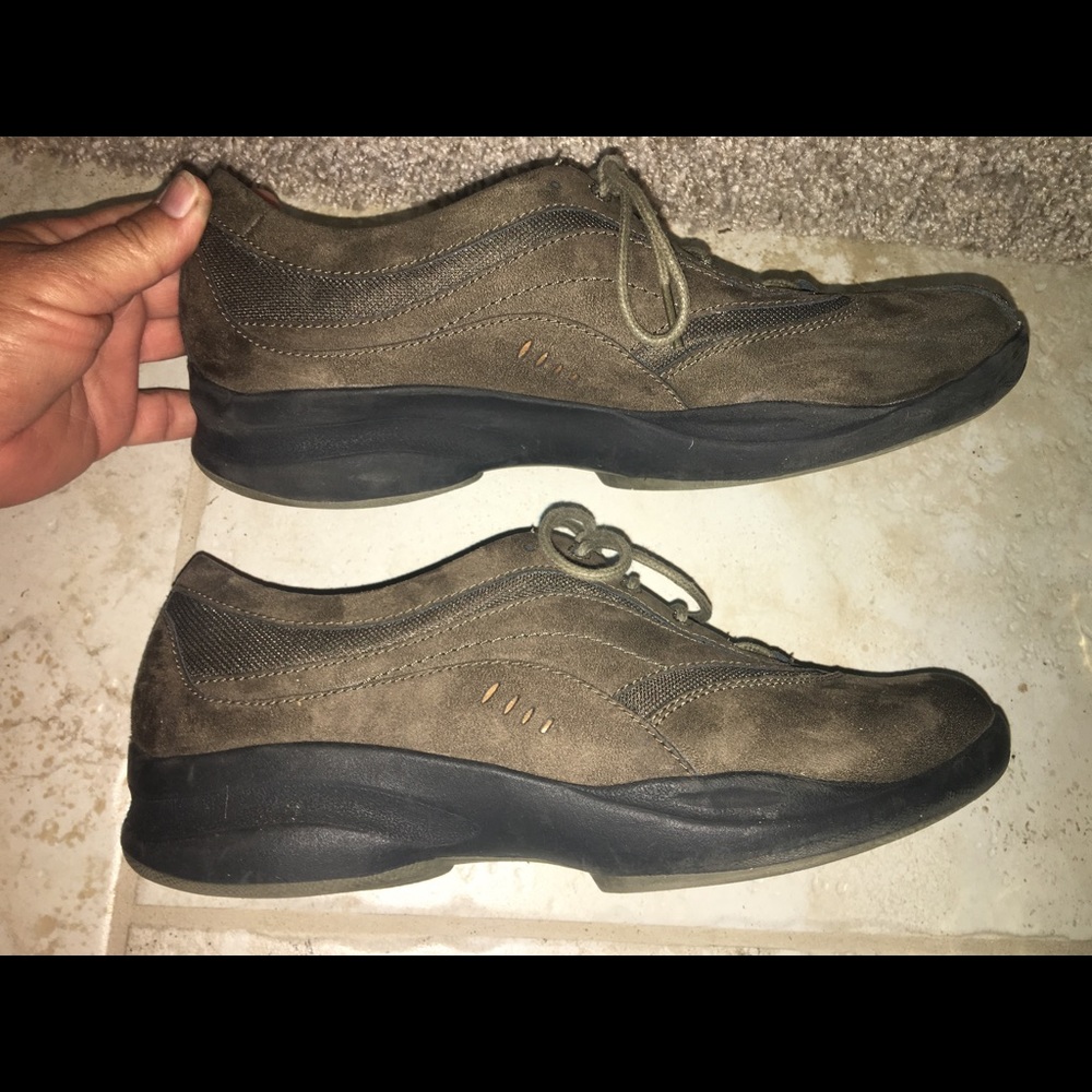 Clarks In Motion leather sneakers 9.5M